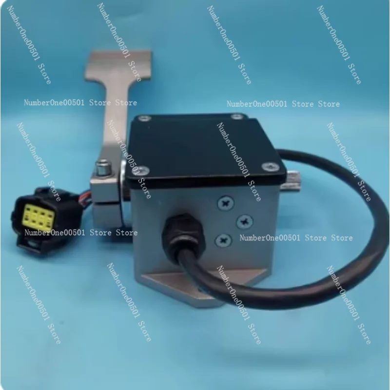 

Forklift Accelerator Pedal 5-Wire Electronic Type EFP712-2406 for HELI CPD20-25T Reach Truck Throttle Sensor Replacement Part
