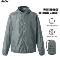 JNLN Chaqueta de senderismo impermeable para hombre y mujer, cortavientos con protección solar de secado rápido, impermeable para acampar, cazar y escalar al aire libre