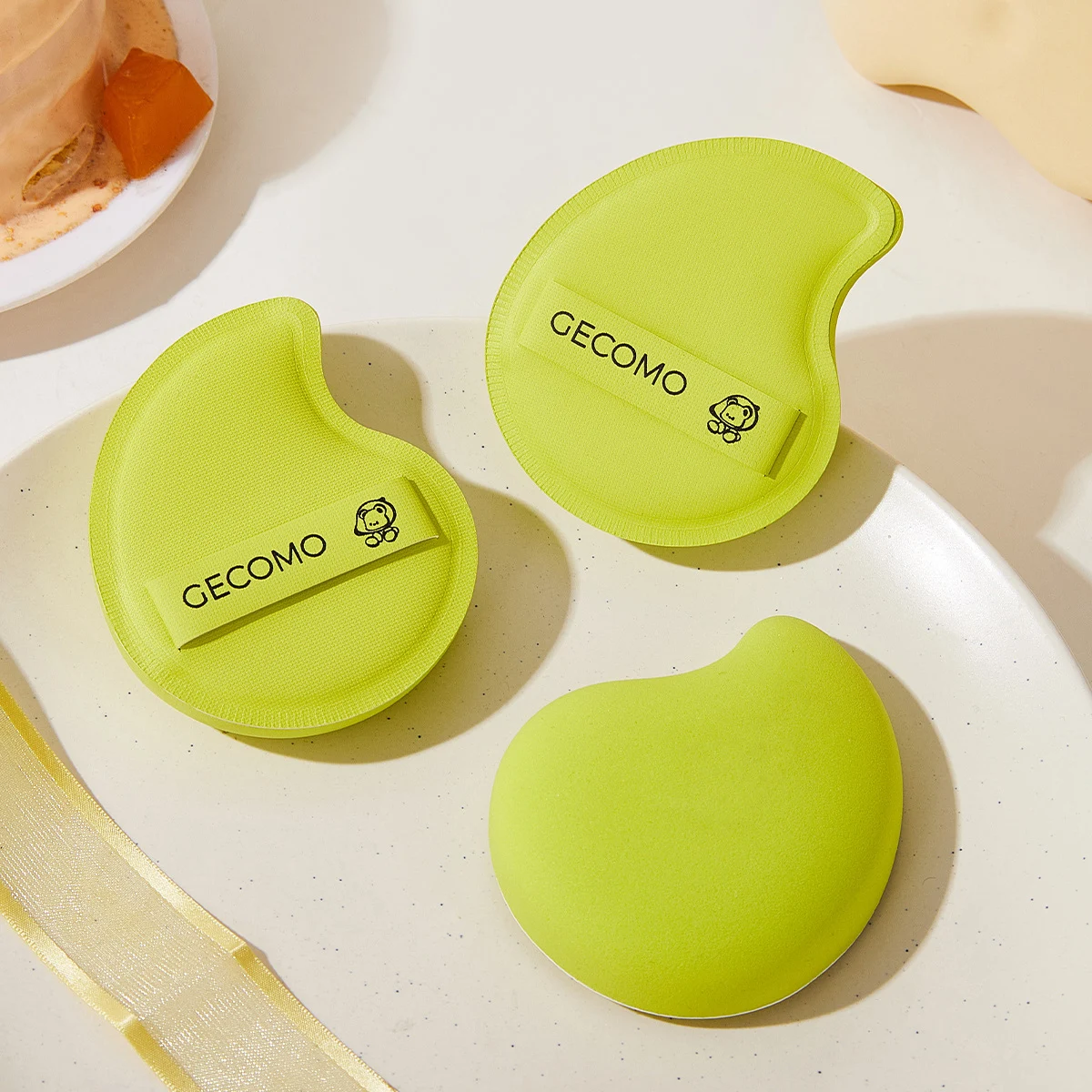 GECOMO 2 pièces bouffantes de poudre de guimauve en forme de mangue humide et sec double usage éponge de maquillage douce et respectueuse de la peau