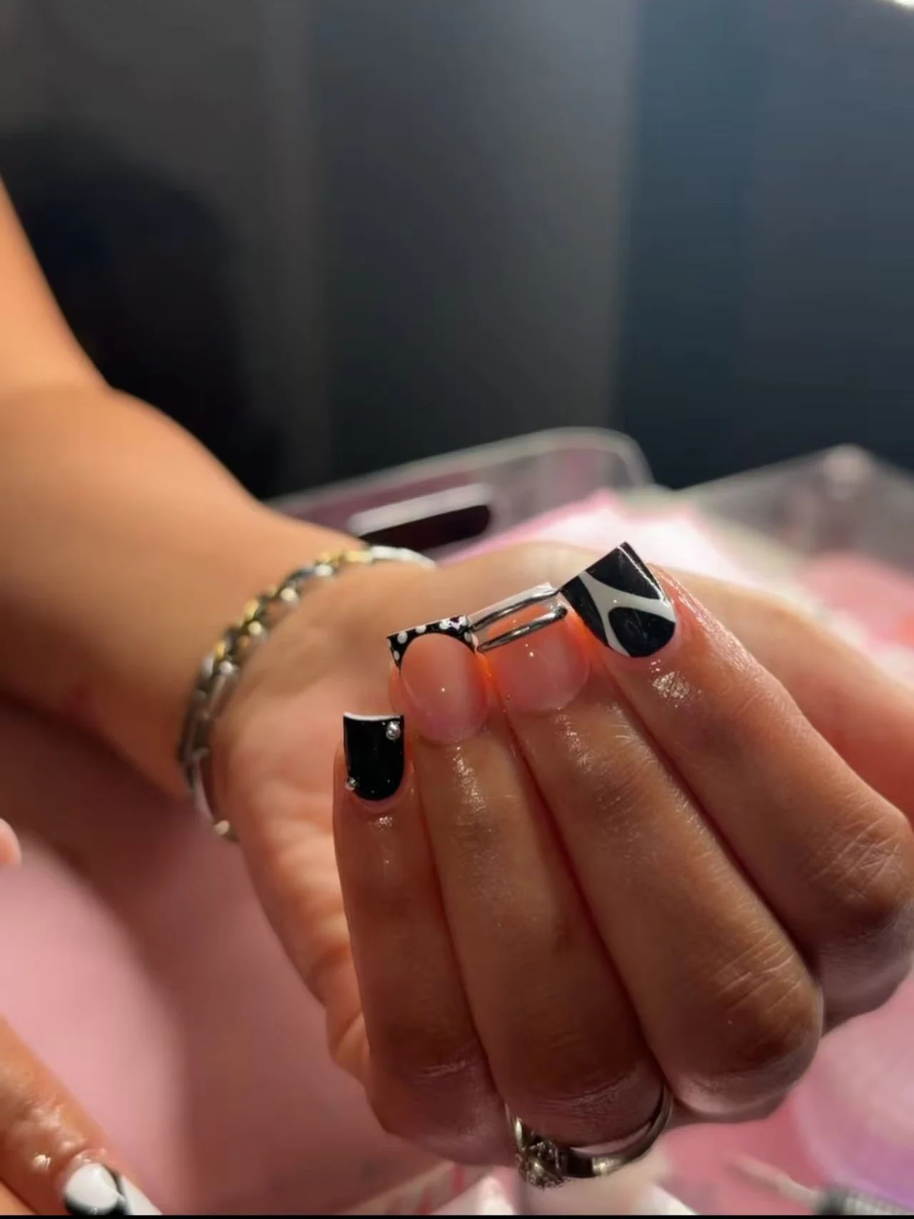 10 Short Square Press-On Nails, Sweet and Cool Y2K Fake Nails, Black and White Contrast Polka Dot French Style, Artistic Lines with Rhinestones and Nude Pink Accents, Reusable and Removable Nail Stickers, Suitable for Students, Daily Commuting, Dating, and Parties