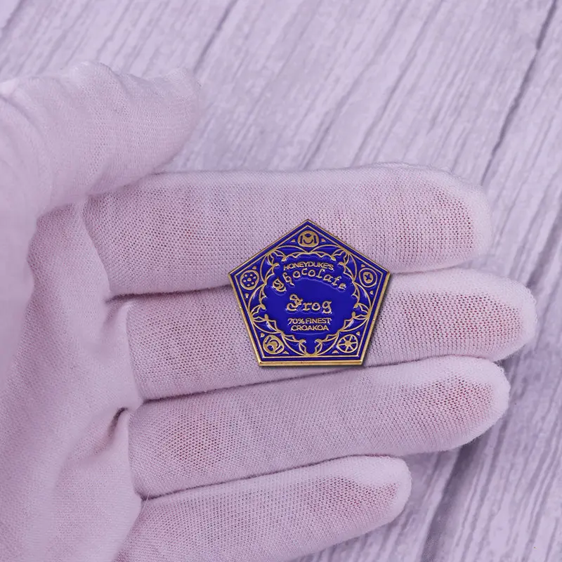 Anime Magic Castle Peripherals Chocolate Frog Brooch Cartoon Fan Cosplay Props Badge Gift