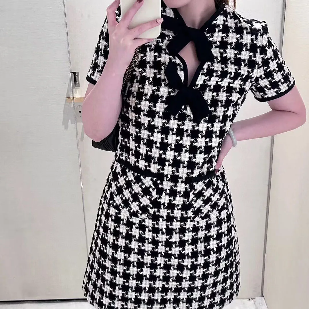 

New Spring Fashion Black Plaid Tweed Dresses Women O-neck Hollow Out Bow Decoration Pockets Sweet Mini Dresses