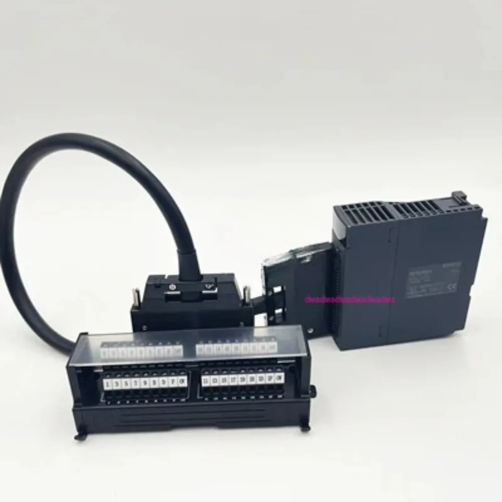 A6tbxy36 Q L سلسلة محطة كتلة PLC كابل Ac10tb A6con1 كتلة المحطة