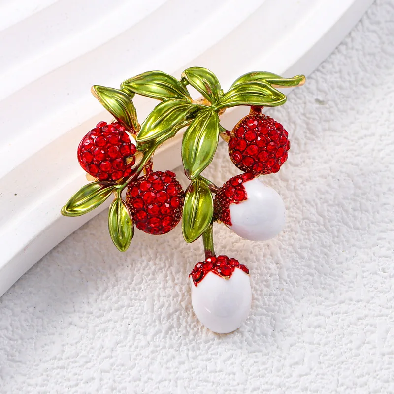 

Sweet Rhinestone Lychee Brooches For Women Unisex Korean Fashion Enamel Crystal Fruit Leaf Brooch Pin Wedding Party Jewelry Gift