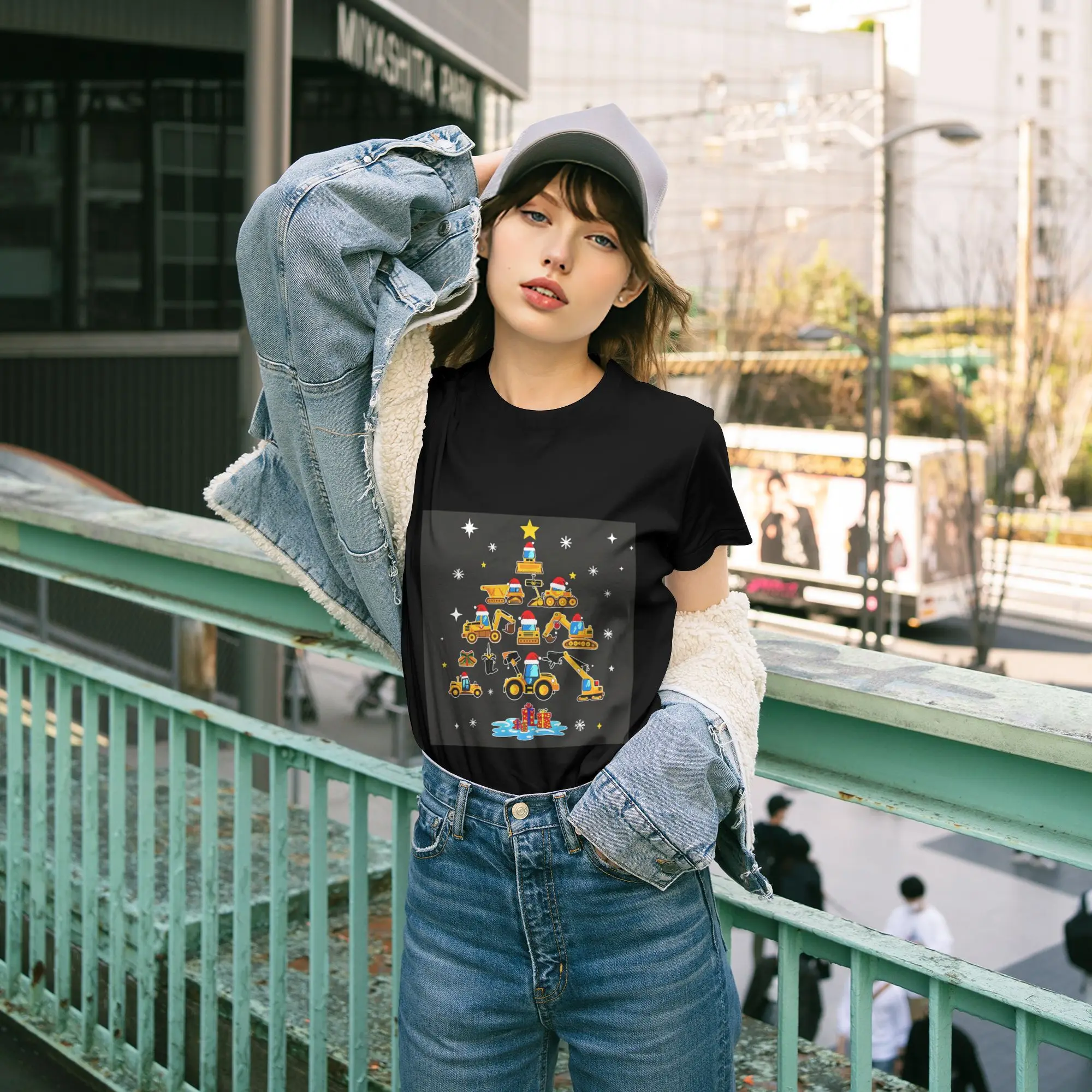 

Construction Vehicles & Christmas Tree Print Black T-Shirt