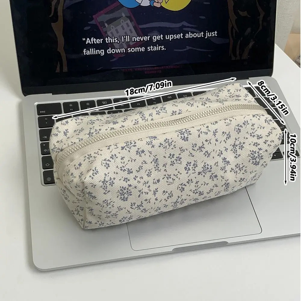 Borsa ricamata simpatico cartone animato Kawaii Borsa per matite per bambini di grande capacità Scatola per matite per scuola per studenti Borsa per riporre articoli di cancelleria Regali
