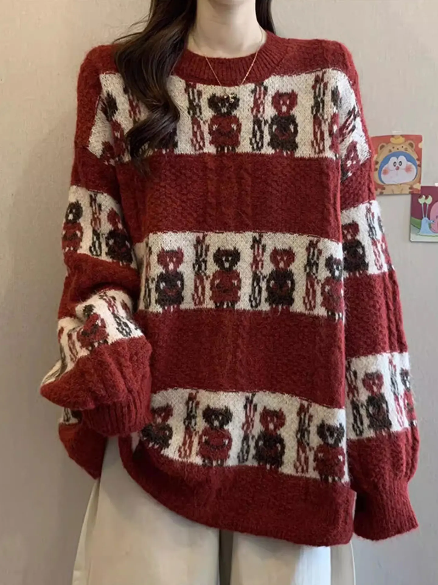 

Красный вязаный свитер свободного кроя с круглым вырезом, повседневный, для осени и зимы, больших размеров, женский, удобный, в стиле «ленивый шик»