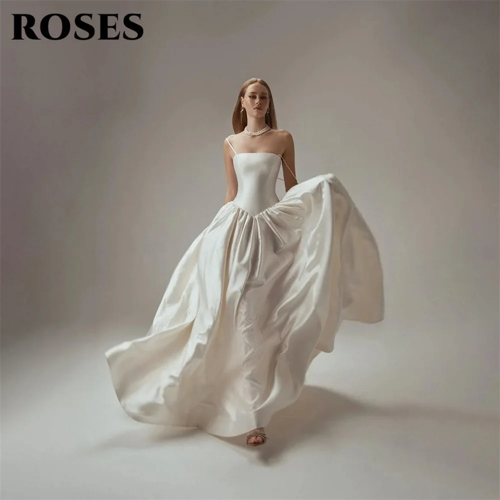 

ROSES White Prom Dresses Spaghetti Strap Sleeveless Elegant Celebrity Dresses A Line Ruched Satin Evening Dresses Customized