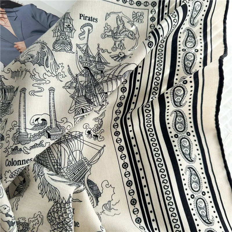 Рисунок 6 - Двусторонний маленький мягкий шарф