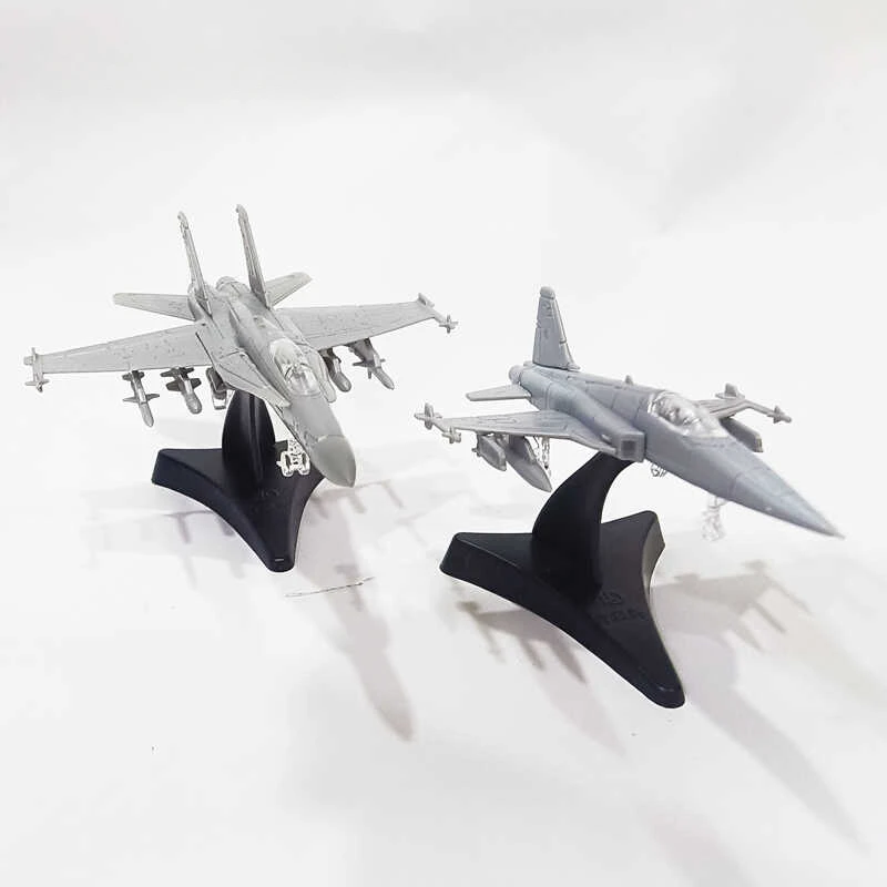 1/144 Assemble Fighter US F-18 F-15 USSR SU-25 MI-8 Helicopter China J16 Classic Plane Model Toy Collect  Ornament 8pcs/set