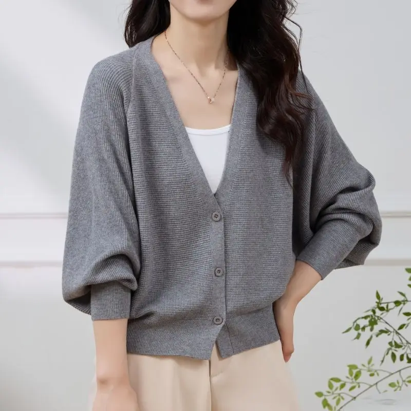 

Korean Version New V-neck Cardigan Sweater Women 2024 Spliced Button Loose and Versatile Solid Color and Stylish Knitted Tops