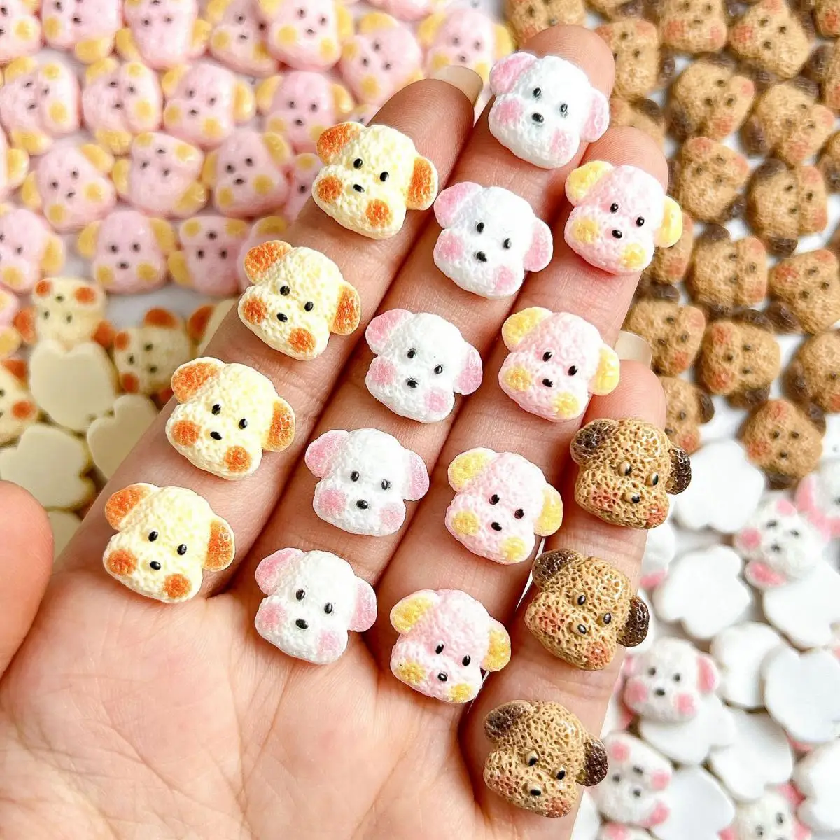 20PCS Bunte Entzückende Pulver Rouge Welpen Nagel Charms Cartoon Kreative Kleine Hund Kopf Harz Nail art Dekorationen für DIY