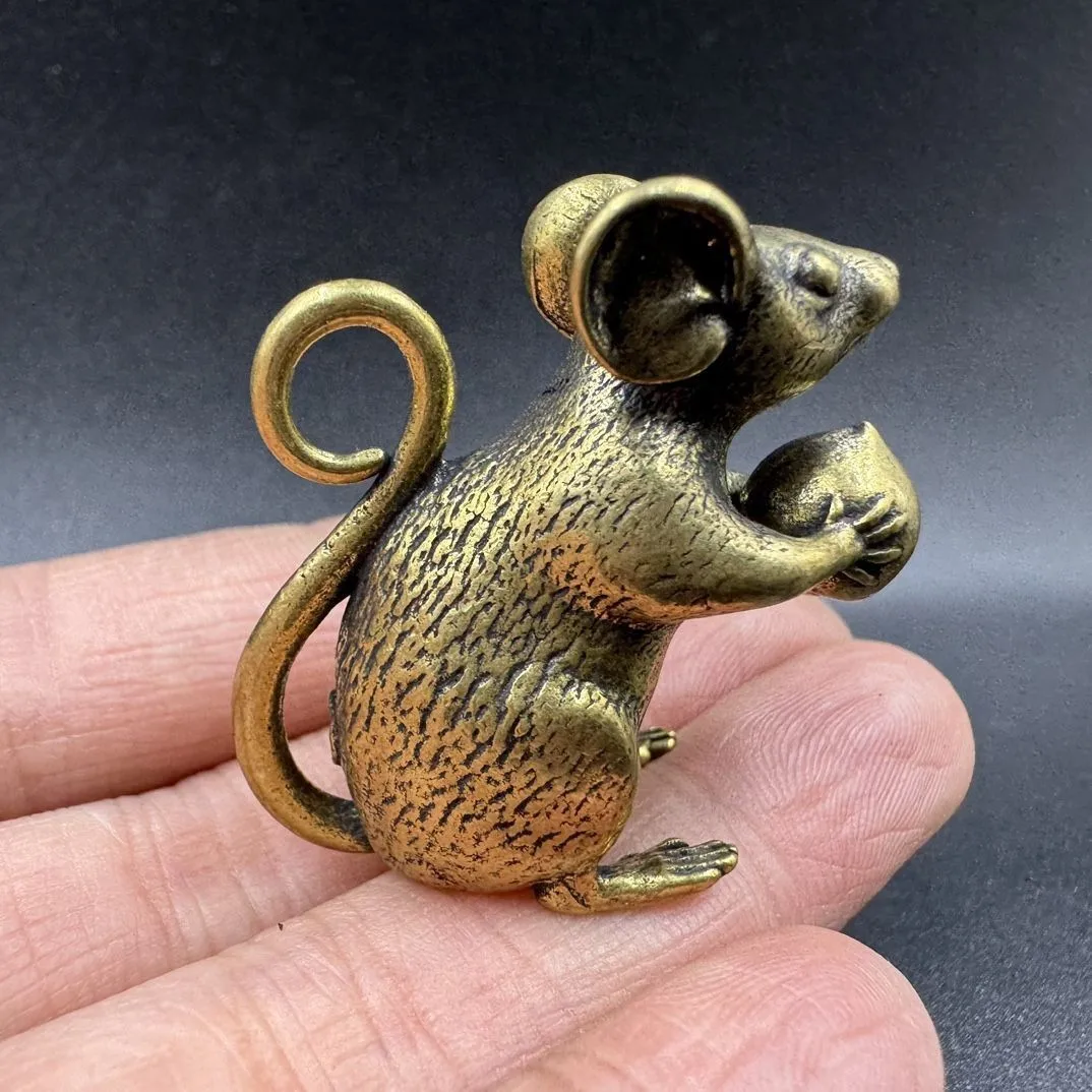 Brass Mouse Catch Peach Mini Rat Desk Decoration Bronze Kawai Animal Metal Figurine Traditional Chinese Zodiac Retro Ornaments