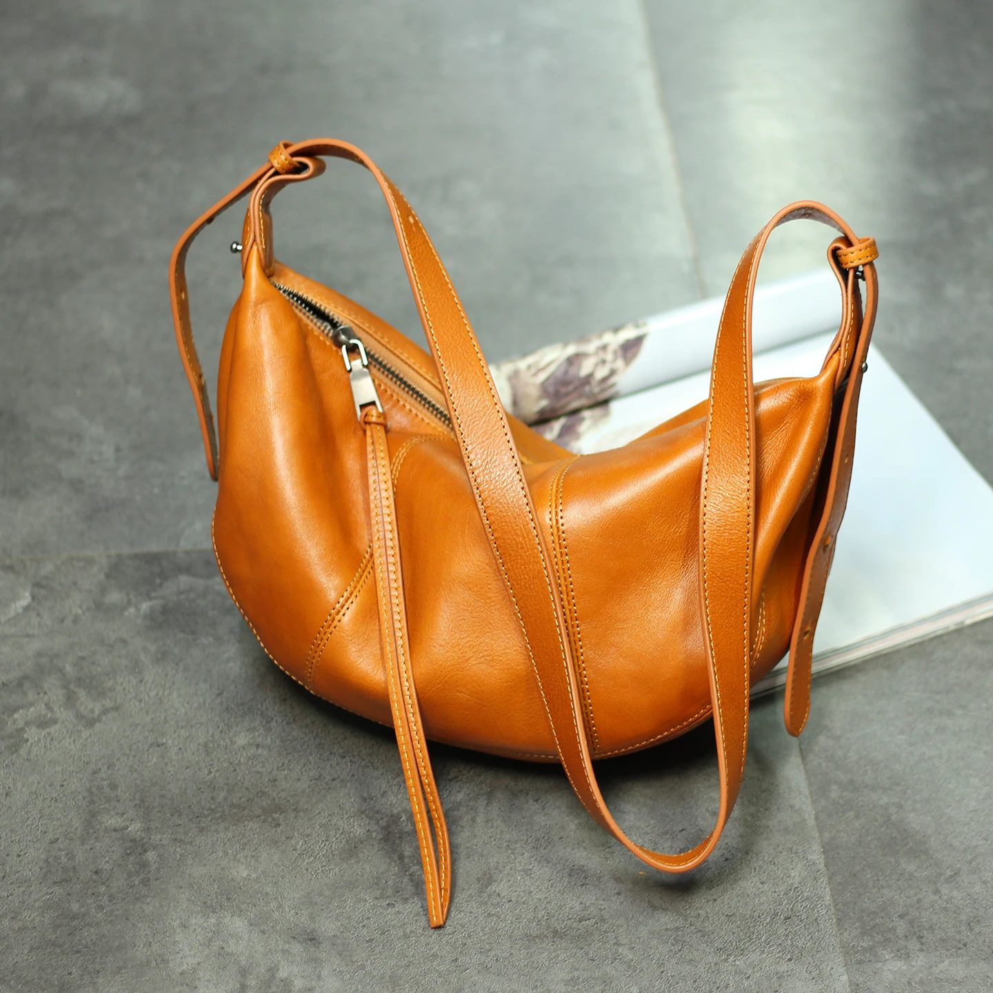 

PNDME vintage high-quality cow leather stitching women shoulder bag weekend daily luxury handmade genuine leather crossbody bag