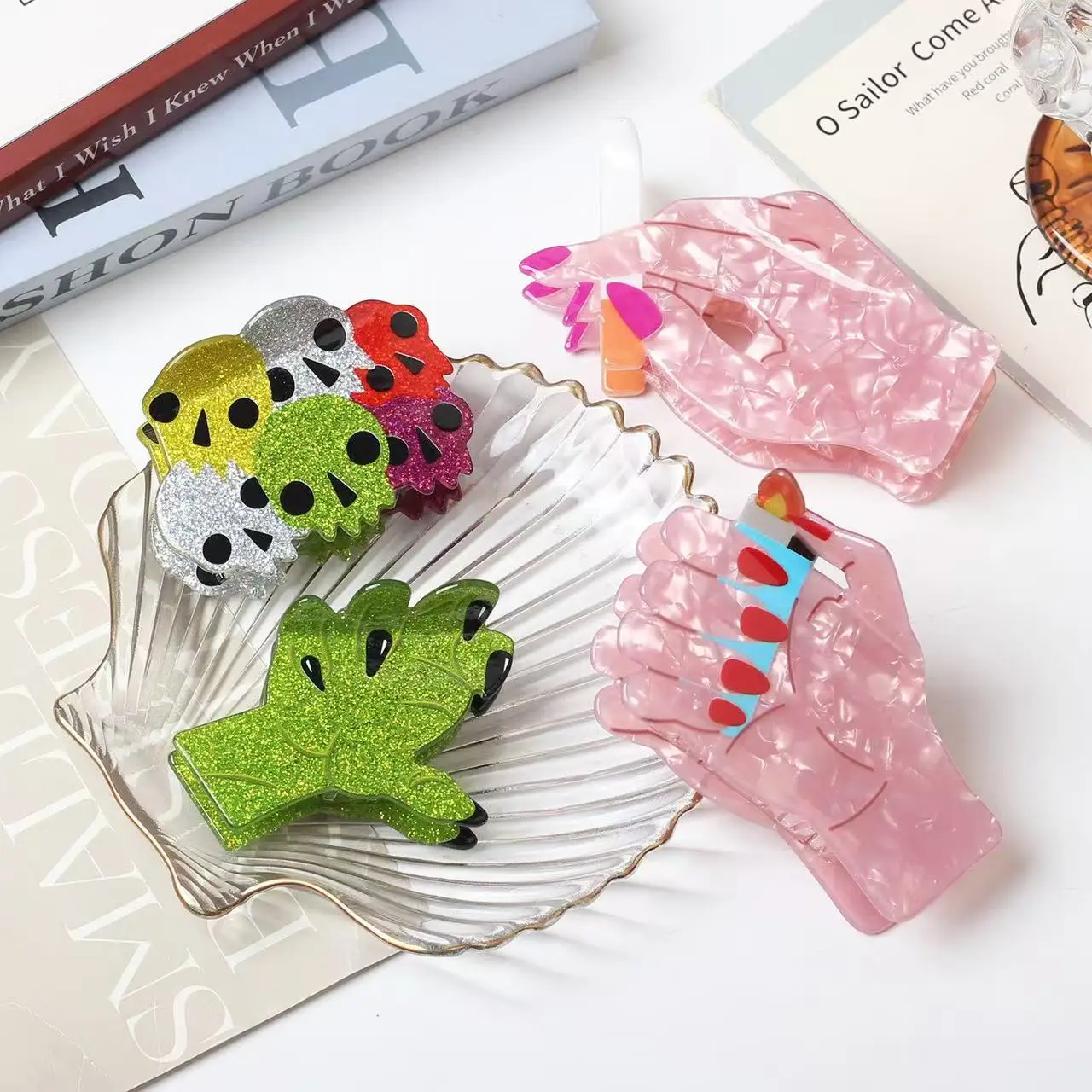 1 Stück Halloween-Haarspange, gruselige Cartoon-Magie-Buch-Clip, Teufel-Geist-Schädel-Klauen-Clip, Herz-Haar-Accessoire – Detail 3