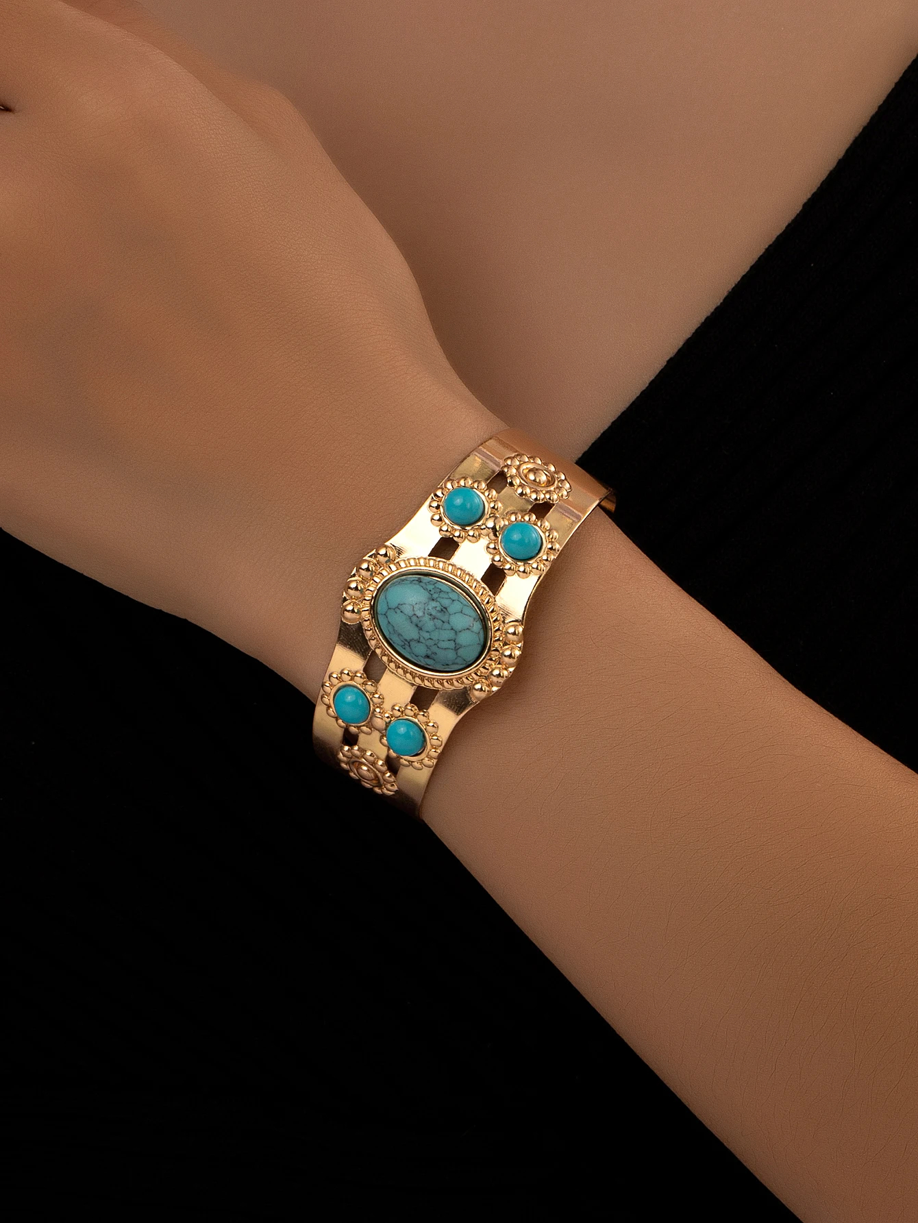 Модный и уникальный изысканный браслет с имитацией бирюзы, подходящий для повседневного ношения на банкетах и фестивалях.