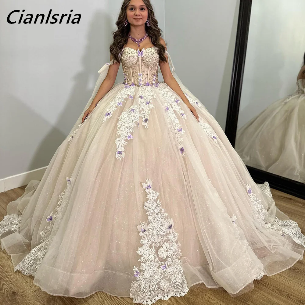 Vestido De princesa para quinceañera, traje De baile con perlas De diamante champán claro, apliques De mariposa 3D, corsé De encaje, 15 Años