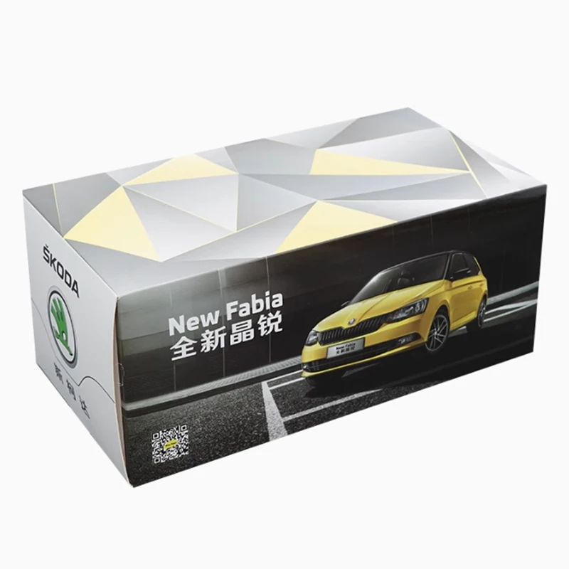 Diecast escala 1:18 Skoda nuevo Fabia 2016, vehículo de Motor de aleación, modelo de simulación terminada, colección de pasatiempo, juguetes de regalo para niños