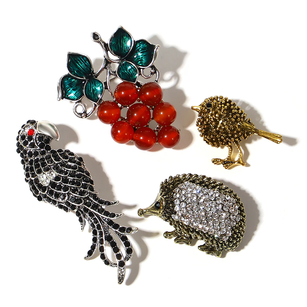 ALLYES-بروش كرتون مينا للنساء ، عنب لطيف ، طائر ، قنفذ ، دبوس حيوان ، هدايا عيد الميلاد المضحكة ، إكسسوارات مجوهرات #3