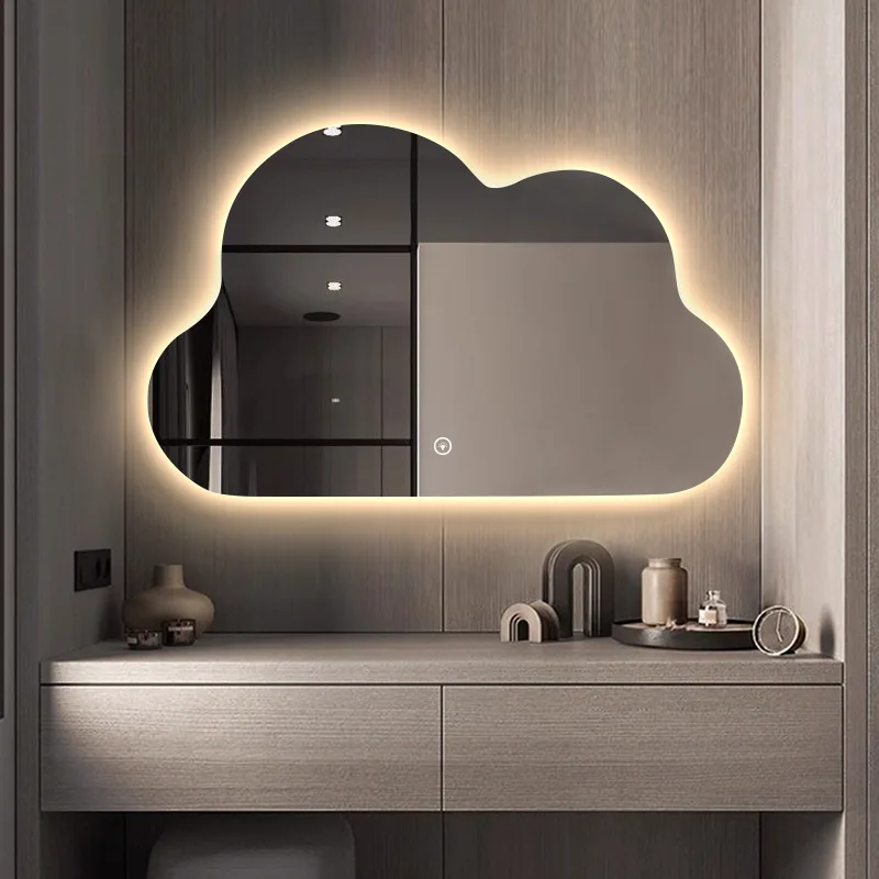 Miroir de maquillage écran tactile mural LED de forme spéciale avec fonction de désembuage de miroir LED lumineuse