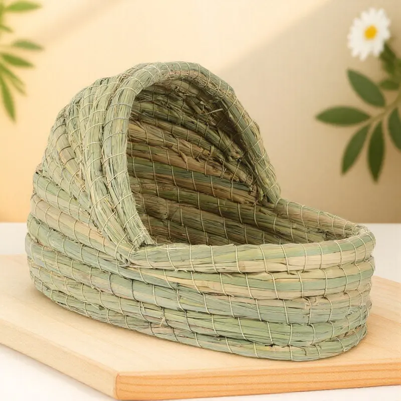 Straw Woven Chicken Nest Slipper Design Warm Safe Laying for All Chicken Sizes Easy Maintenance Woven Nest Bed Small Pet