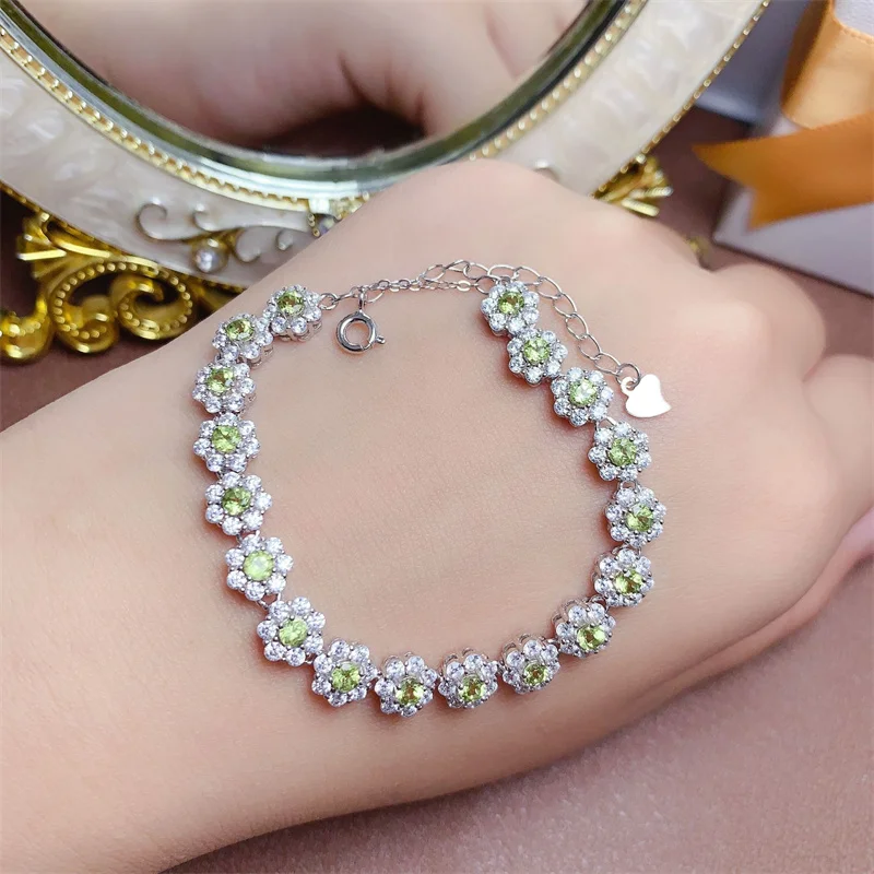 

Natural Peridot Bracelet 925 Silve Simple Elegant Ladies Bracelet with Certificate 15+3cm