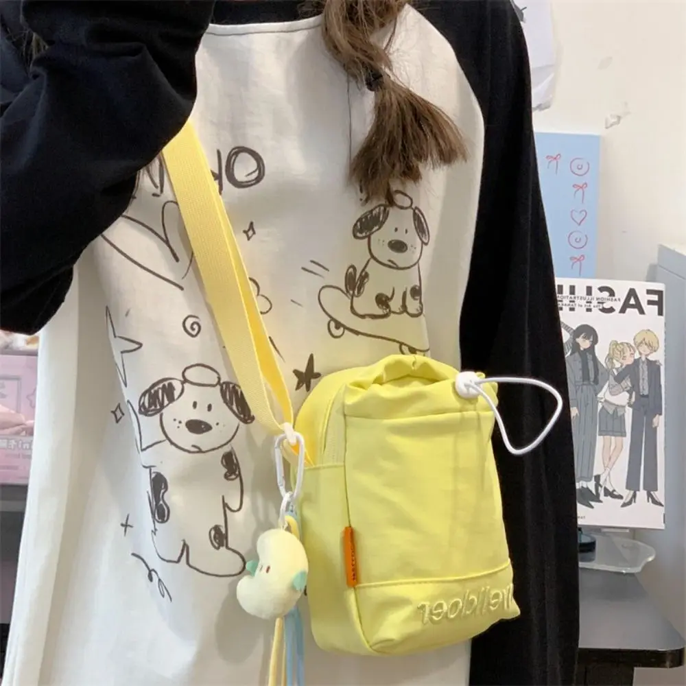 

Shoulder Strap Water Bottle Carrier Bag Nylon Quick Drying Water Bottle Holder Front Pocket Drawstring Open To