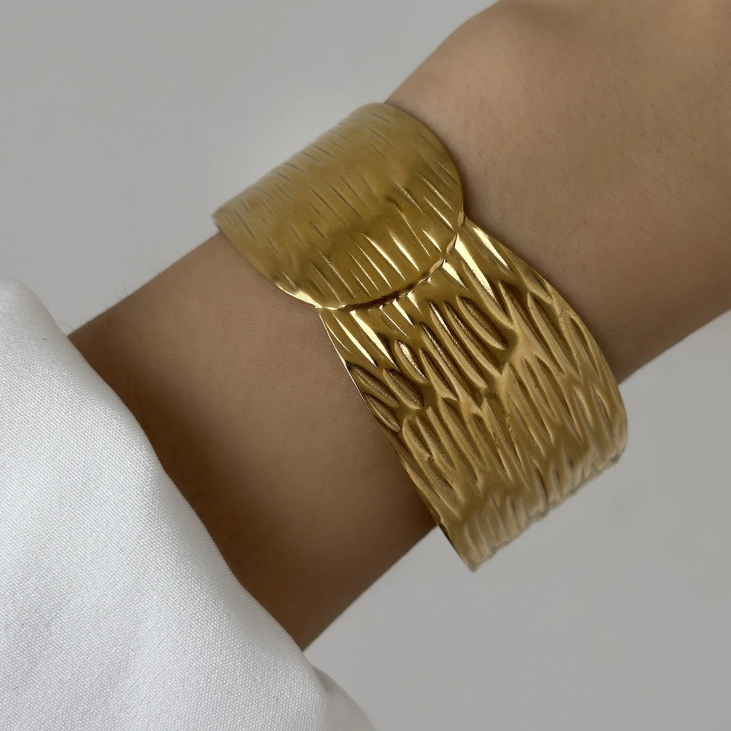 Vintage Unregelmäßige Armband für Frauen Edelstahl Gold Farbe Offene Manschette Armreif Exquisite Luxus Wasserdicht Schmuck Zubehör – Detail 15