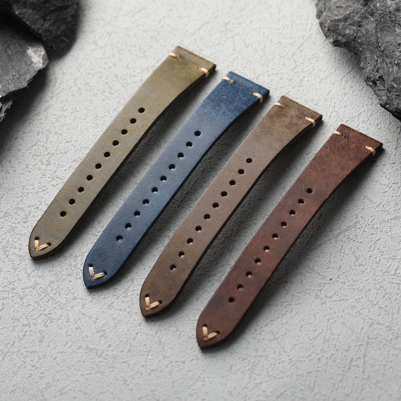手作りのイタリア製革時計ストラップ、18/19/20/22m - Suede Strap Watch のレビューと価格