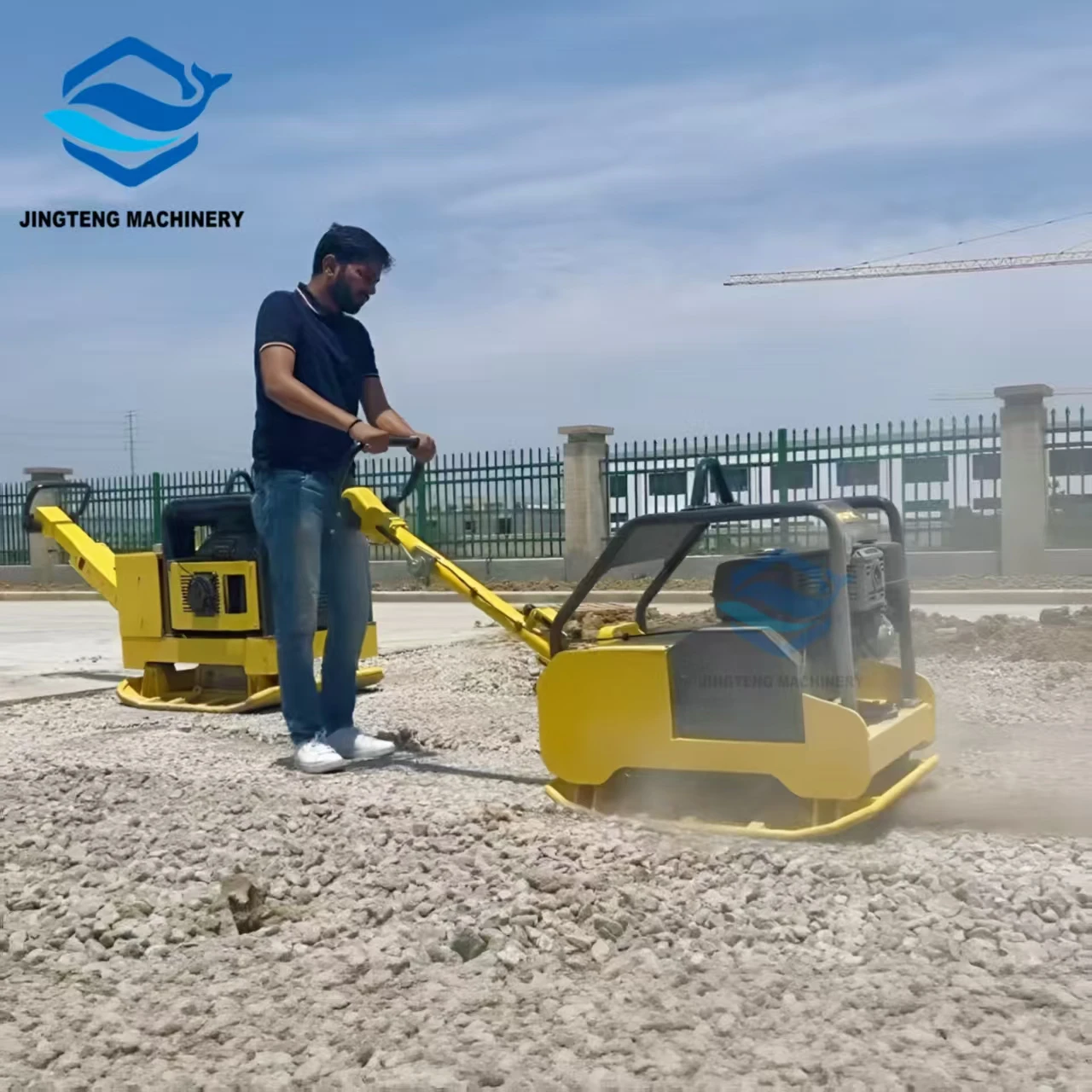 Hydraulic Reversible Plate Compactor  6.5HP Asphalt Soil Vibrating Compaction Machine on Sale
