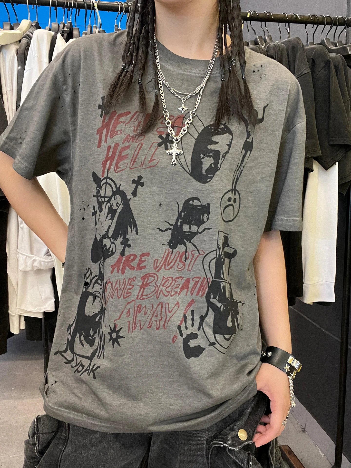 Wang Studio 180G Hand-Painted Graffiti Short Sleeve T-Shirt with Hole Devilish Magic Style American Retro Summer Fashion Top