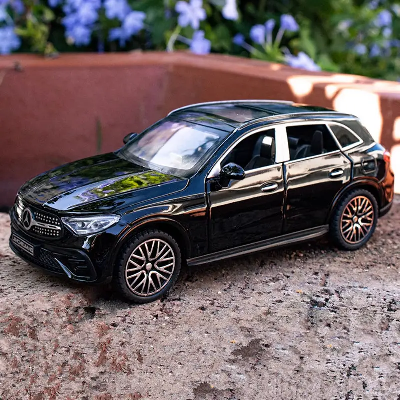 1:32 GLC 400e SUV Liga Carro Modelo Diecast Metal Veículos Carro Modelo Alta Simulação Som e Luz Coleção Childrens Brinquedo Presente