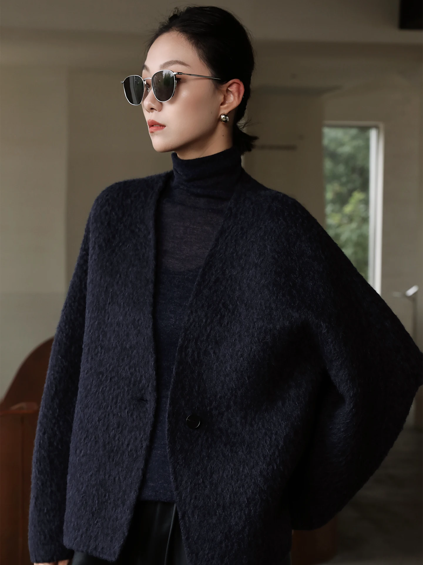 

Двусторонний шерстяной кардиган с V-образным вырезом, фиолетовый, свободного кроя, весенняя новинка, женское пальто, повседневный стиль, для работы и отдыха