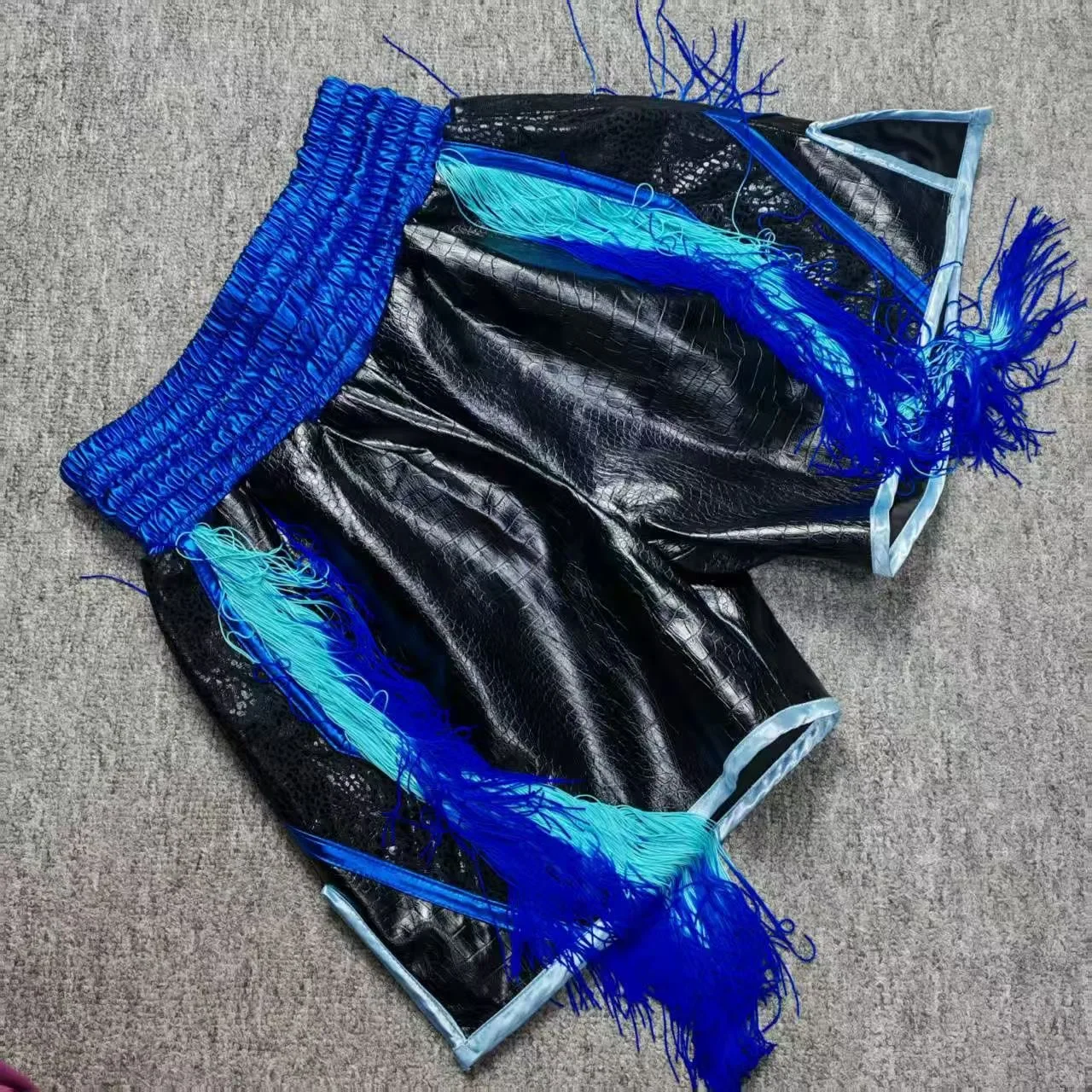 Men Women Tassel Fringe MMA Boxing Shorts Croc Texture Faux Leather Muay Thai Shorts for Fighting Competition & Show Performance