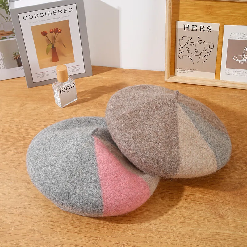 หมวกเบเร่ต์ไหมพรมสีสันใหม่สำหรับฤดูใบไม้ร่วงและฤดูหนาว หมวกศิลปินแฟชั่นอเนกประสงค์ ให้ความอบอุ่นสำหรับผู้หญิง รุ่น 4m772