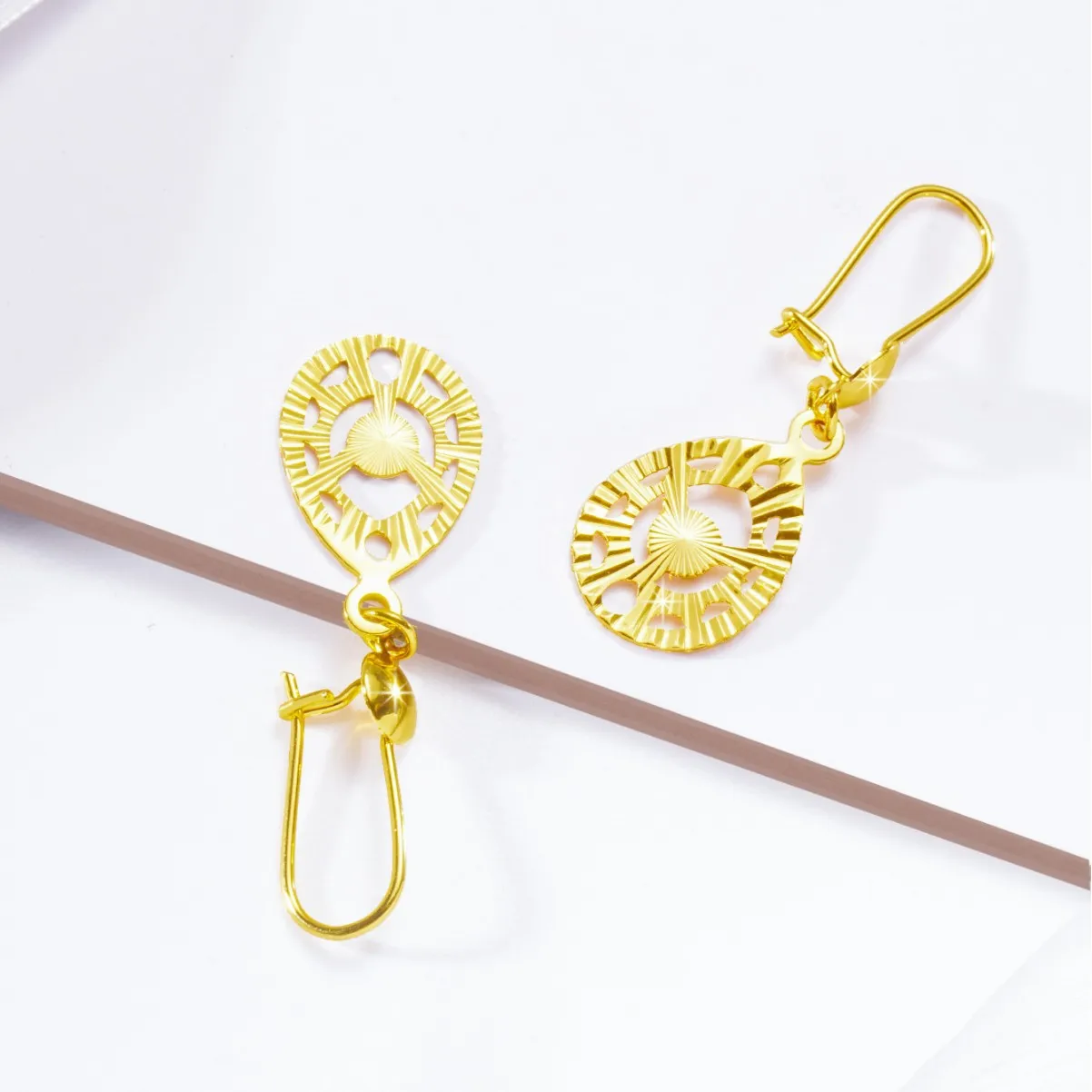 Huixing Middle East Dubai Cross-border Copper Plated Real Gold Car Flower Water Drop Earrings Light Luxury Premium Sense Simple