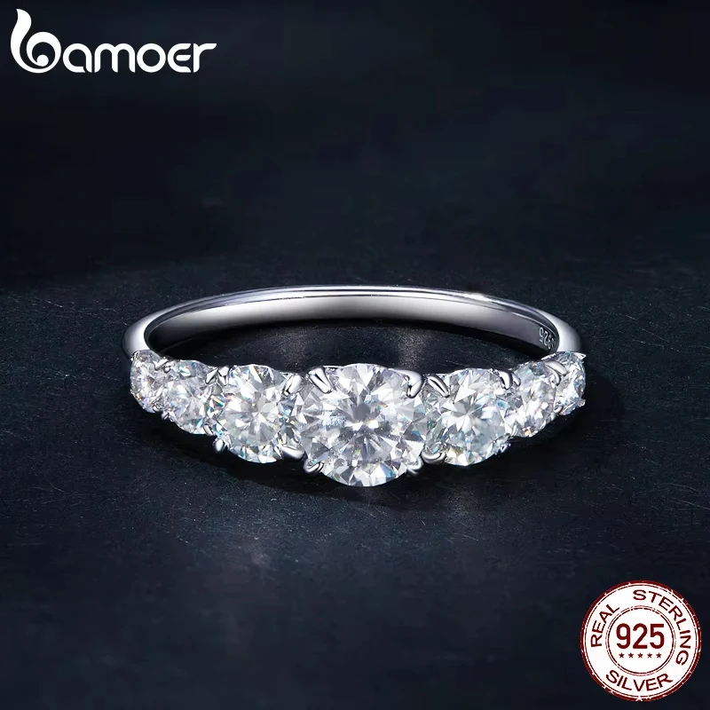 Bamoer D Color VVS1 EX Moissanite Ring Delicate Lab Diamond Ring 925 Sterling Silver for Women Engagement Wedding Jewelry