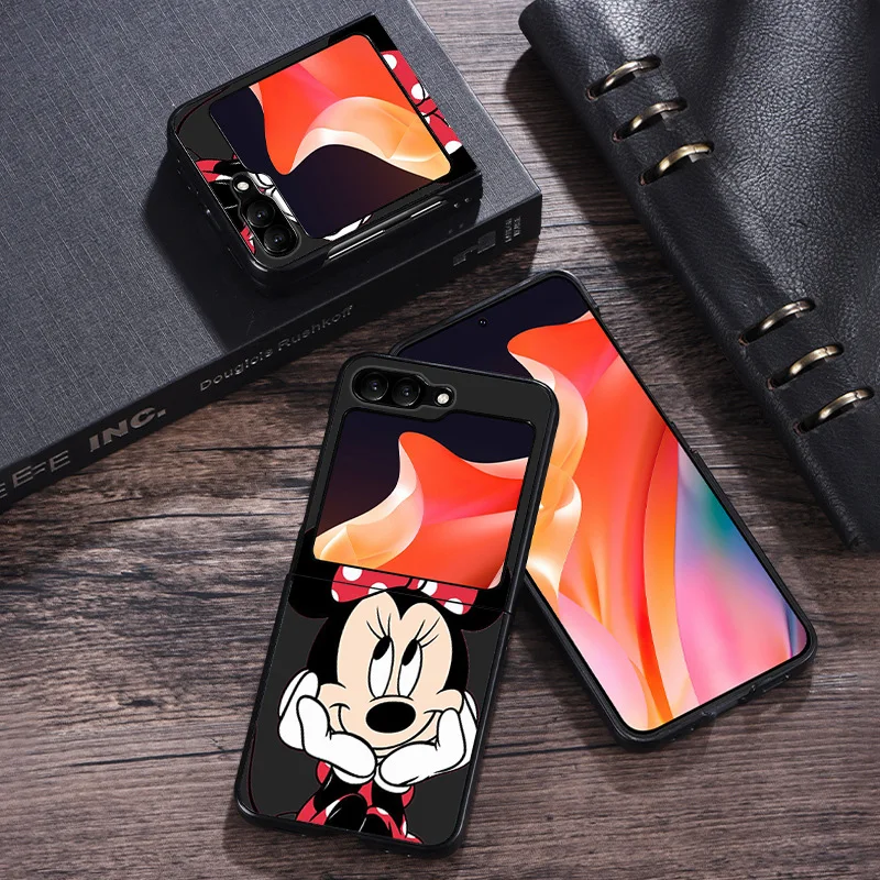 Nieuwe Trend Telefoonhoesje Voor Samsung Galaxy Z Flip 6 5 4 3 5G Flip6 Flip5 Winnie The Pooh Mickey Mouse Zwart Hard Matte Achterkant