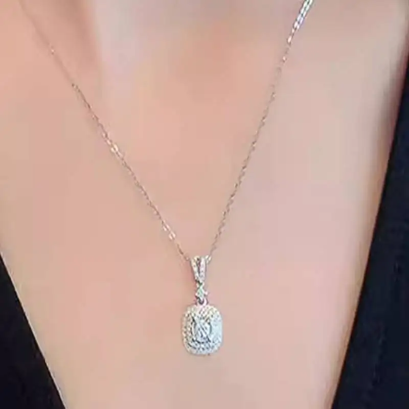 Huitan Silberfarbene Damen-Halskette mit glänzendem CZ, einfacher Stil, Hochzeit, Party, Zifferblatt, Verlobung, trendige, vielseitige Accessoires, Schmuck