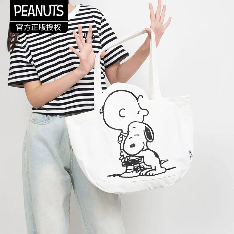 SNOOPY Large Capacity Stereo Patch Canvas Bag Shoulder Bag Tutorial Bag College Schoolbag