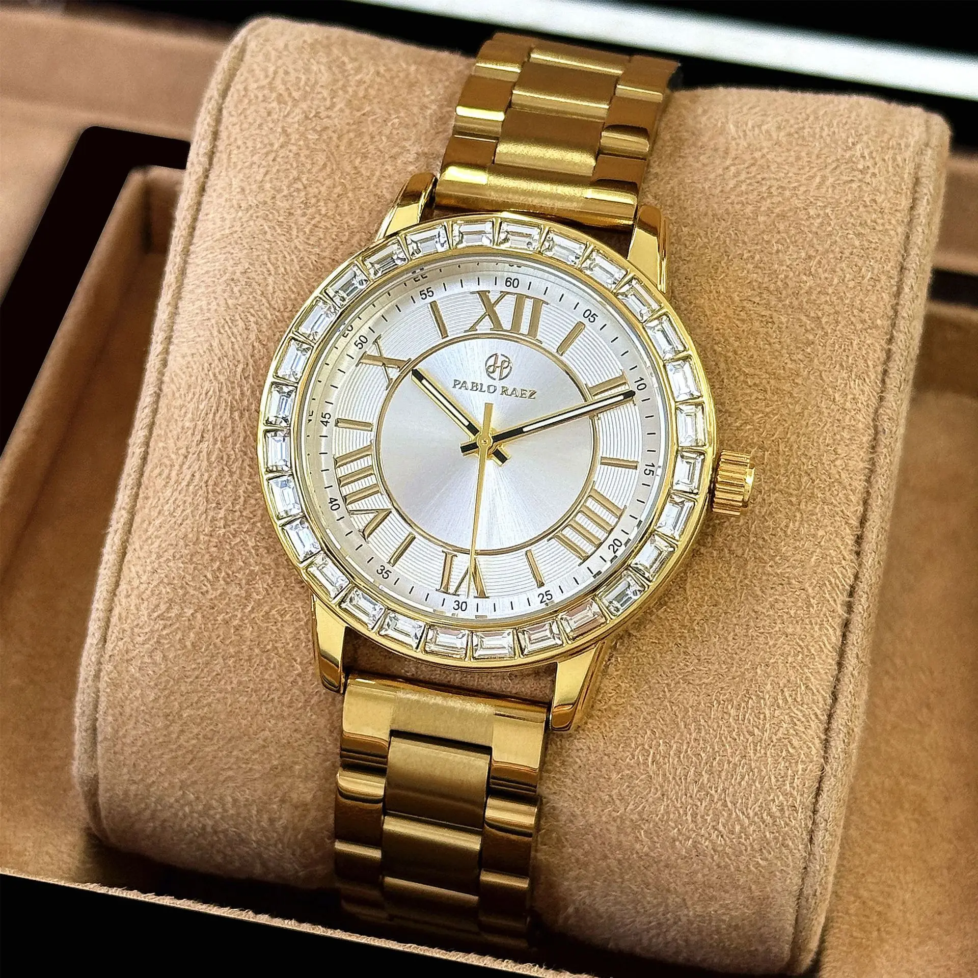 Light luxury quartz women's watch fashion Roman dial with diamond studded steel strip lady waterproof Wristwatch