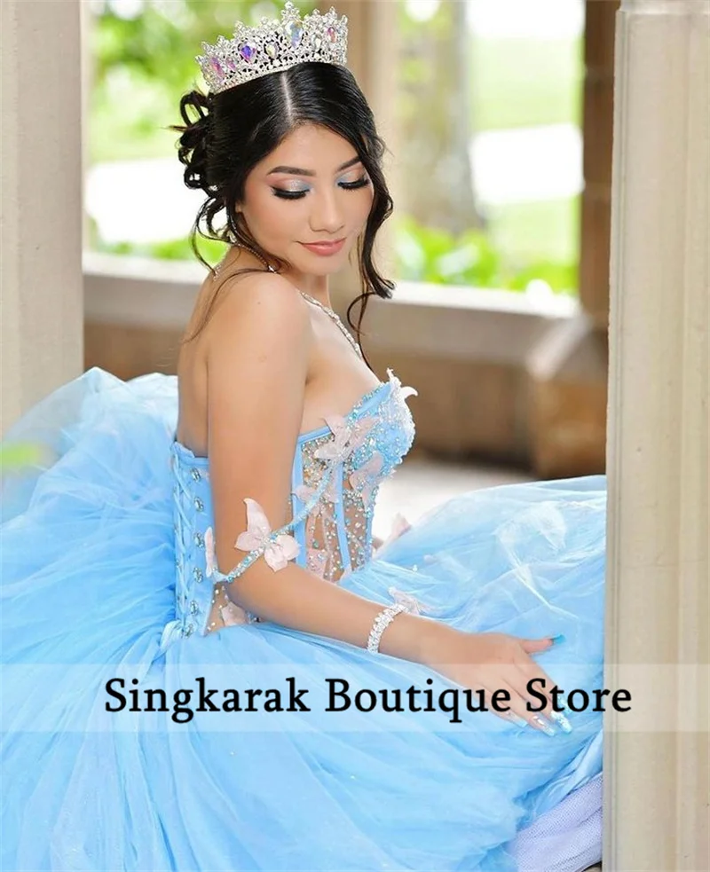 Gaun putri biru langit Quinceanera manik-manik applique kupu-kupu gaun ulang tahun kristal manis 16 gaun disesuaikan