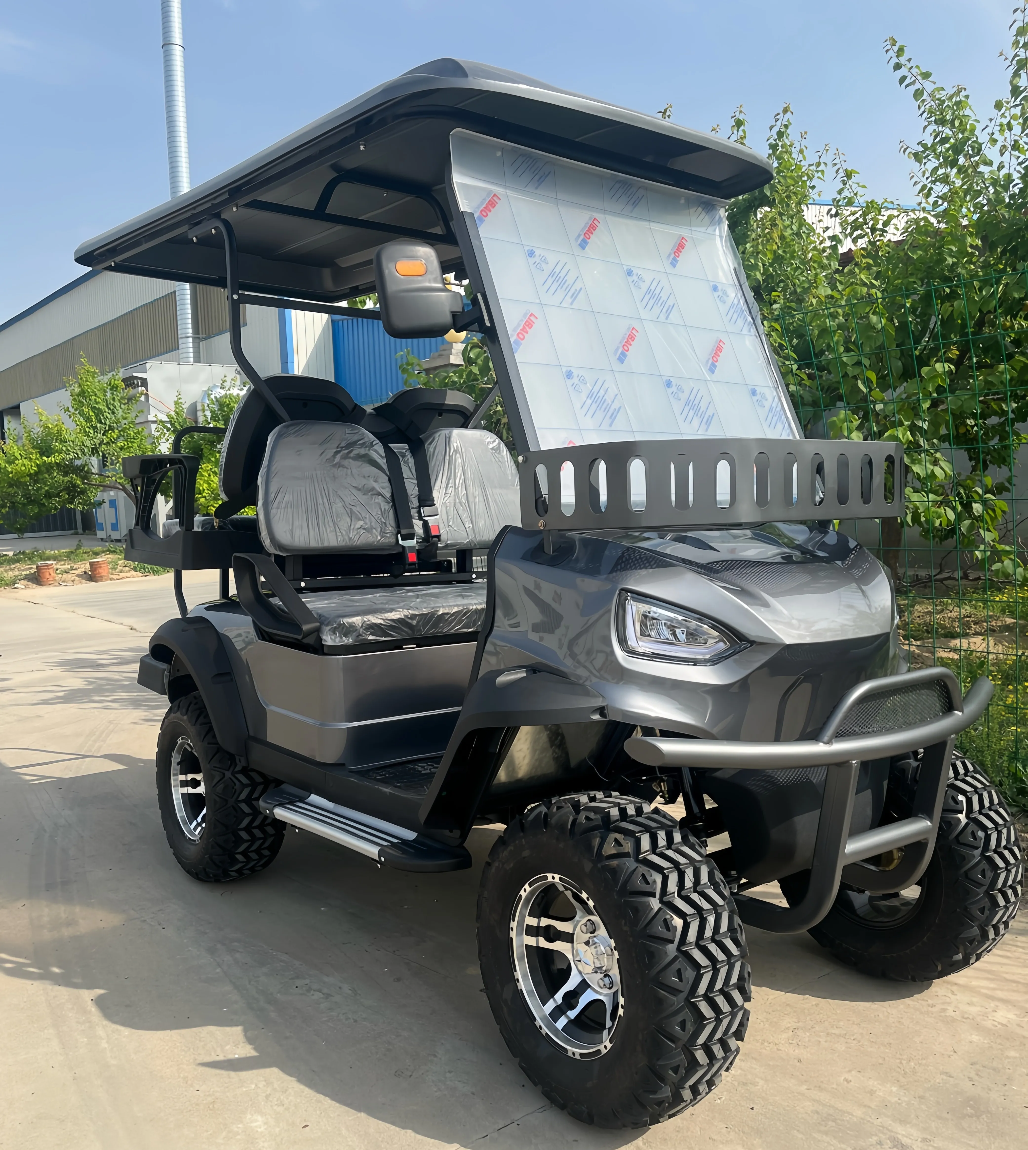 High quality newly designed electric golf cart with LED headlights and sunshade, CE electric golf cart for golf courses