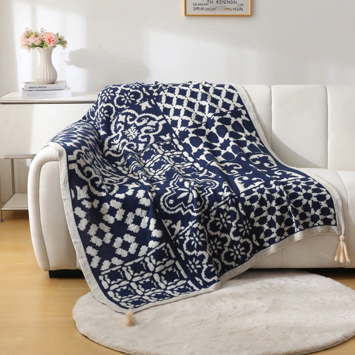 Blue Geometry Line Design Knit Blanket for Chair Bed Couch Sofa Bedspread Cover Soft Cozy Lightweight Blanket With Tassel