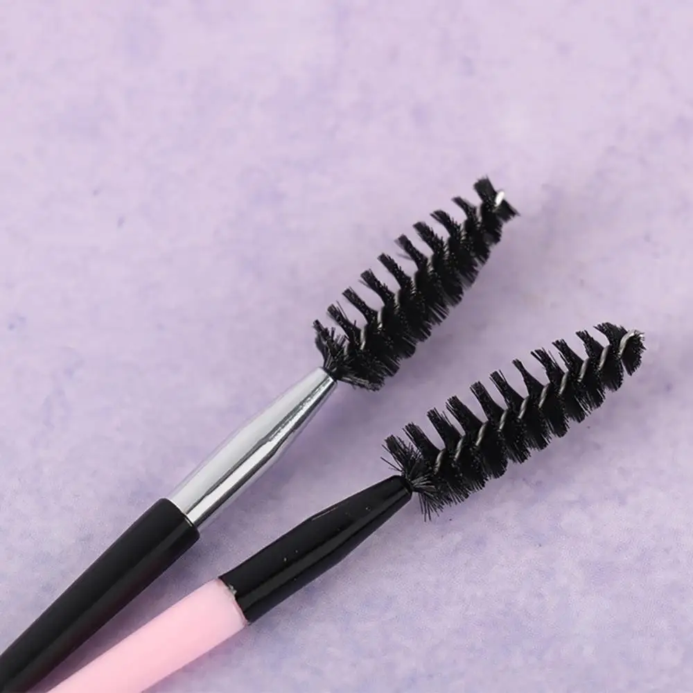 Brosse biseautée portable à cheveux courts et doux pour les yeux, applicateur de mascara, outil de maquillage en spirale