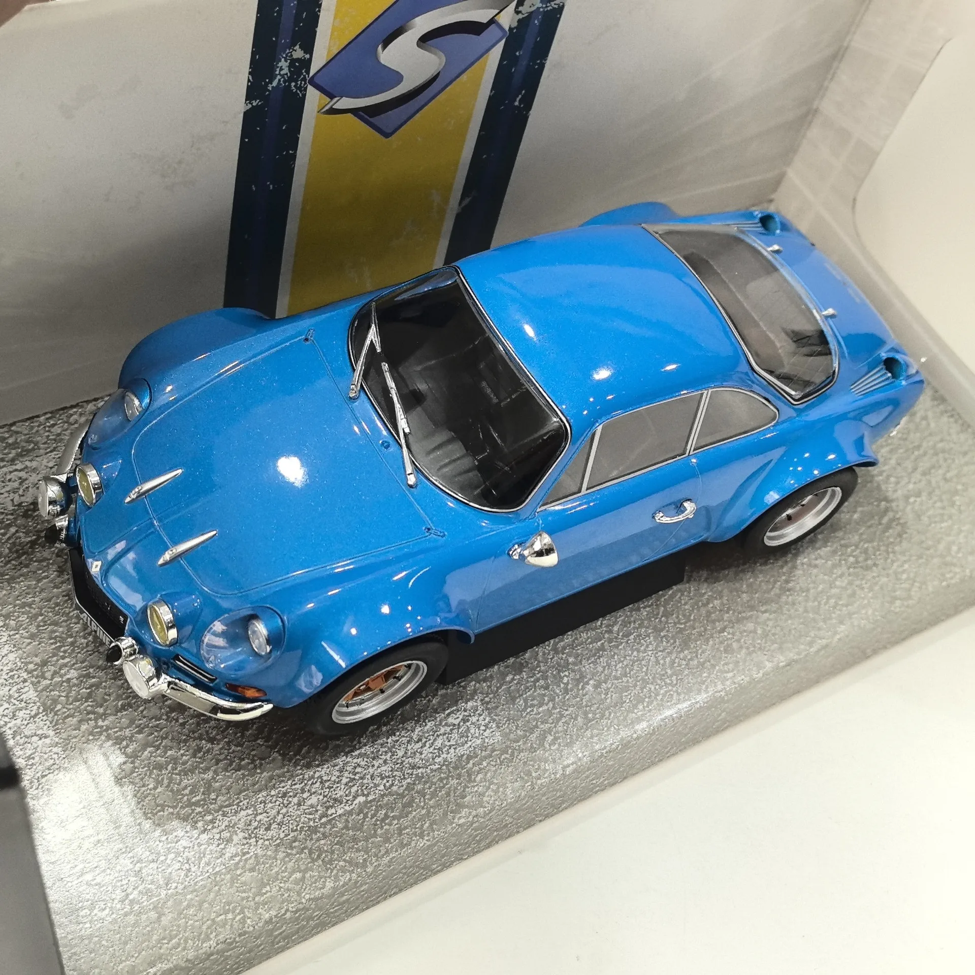 Modèle de voiture en alliage moulé sous pression, échelle 1/18, RENAULT ALPINE A110 Renault Albino, jouet de collection, cadeau, affichage Souvenir, ornement