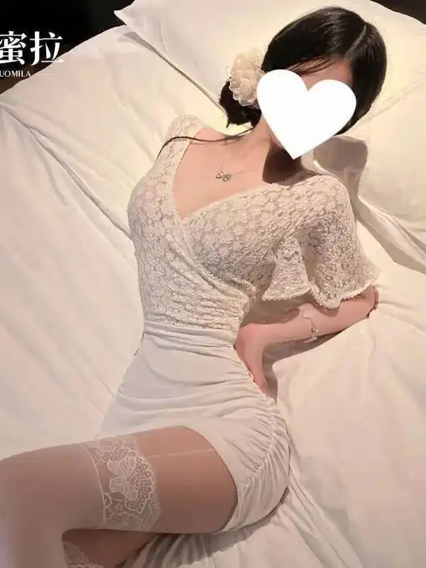 Abito aderente in pizzo sexy Elegante uniforme Tentazione Sheer Nightclub Indumenti da notte Scollo a V T Shirt Mini abito Dolce Top sexy K4YX