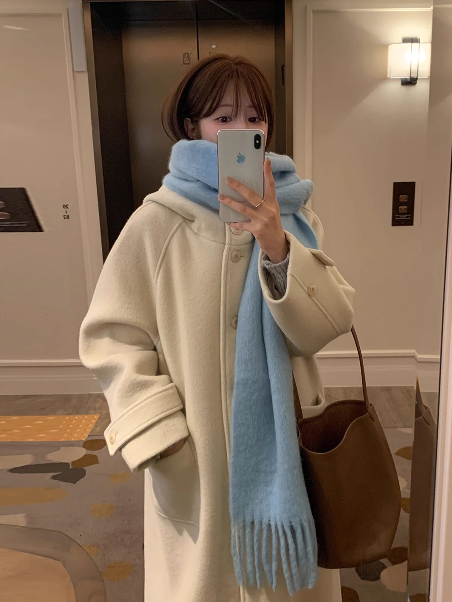 Ladies' Vintage Single-Button Pure Color Woolen Coat Long Sleeve Hooded Long Coat Casual Style Korean Version Winter New Arrival