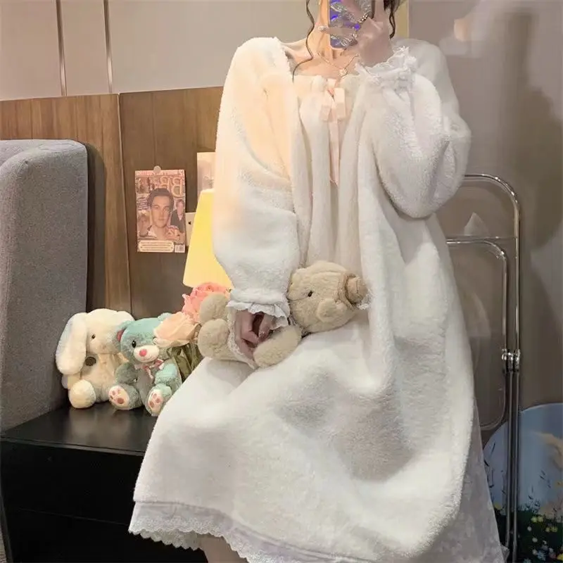 2022 winter Robe Coral velvet nightdress for women new style velvet thickened nightdress knee qute sweet comfortable warm