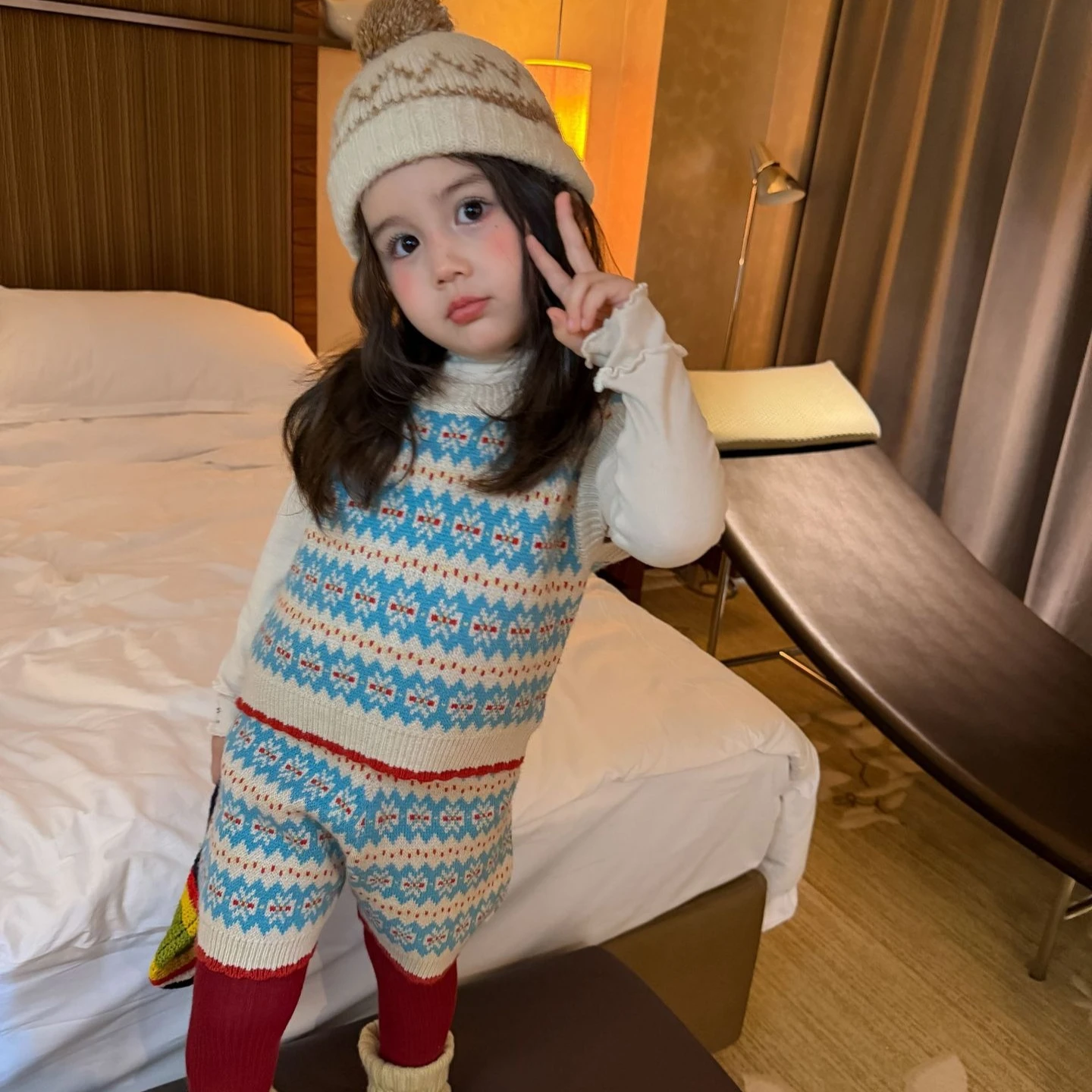 Girls' Suit 2026 Spring and Autumn New Children's Wear Korean Style Girl Baby Retro Fair Island Knit Vest Shorts Two-piece Set